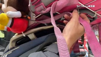 外送保溫箱繩子沒綁好　勾騎士害慘摔