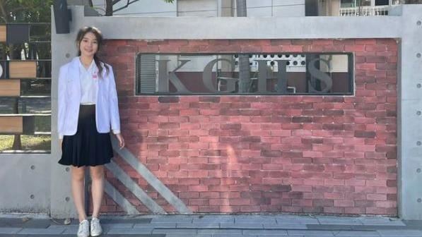 曾以高雄女中「全校第一名」考上台大醫學系的馮琪淯，如今傳出她要申請台大醫院的耳鼻喉科住院醫師。（圖／翻攝自spottedclaw0415 IG）