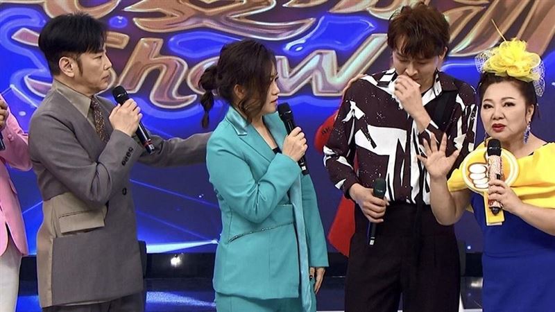 當初賺不到錢　男星淚：黃妃酬勞全給