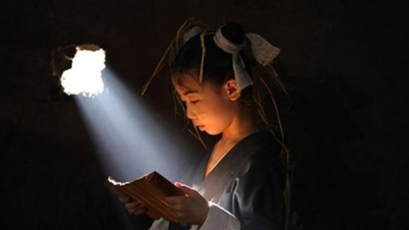 鑿壁偷光的匡衡　長大後課本不敢提