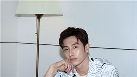 管麟三立新聞網專訪。（記者邱榮吉/攝影）