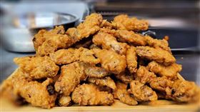 ▲幾歲送幾隻炸雞翅（圖／陽光皇后Sunny Queen提供）