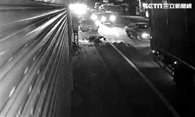彰化溪湖鎮死亡車禍，機車擦撞大貨車遭輾斃。（圖／翻攝畫面）