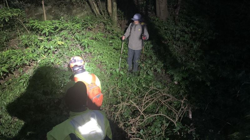 男獨攀大屯山迷途　耗費17人搜救