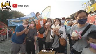 香蕉當大甲媽志工　沿途人情味爆棚