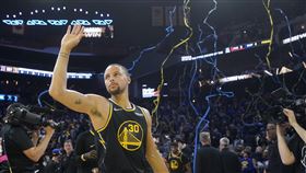 ▲柯瑞（Stephen Curry）季後賽回歸，勇士拿下首勝。（圖／美聯社／達志影像）