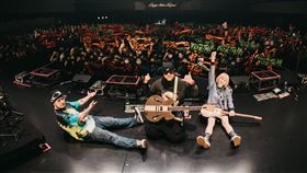 怕胖團/歪的音樂提供