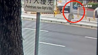 停路中開車門害女慘摔　婦不認錯嗆聲