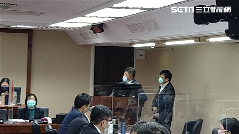 快篩實名每人將發5支　湊1億劑總量