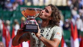 ▲西西帕斯（Stefanos Tsitsipas）在蒙地卡羅大師賽成功衛冕。（圖／美聯社／達志影像）