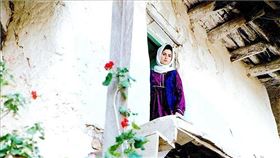 《橄欖樹下的情人》二部曲女星拒演電影，阿巴斯改派另一演員塔荷莉飾演女主角。（圖／海鵬提供）