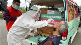 街友,快篩,胖卡,劉志枰（圖／中華照顧者關懷協會提供）