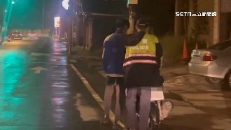 機車沒油忘帶手機錢包　警暖救幫推車