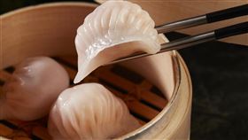 寒舍食譜「饗粵午時」寒舍蝦餃皇。（圖／台北寒舍艾美提供）