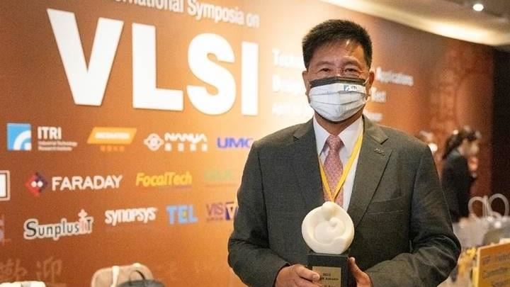 彭双浪：中國封控影響恢復至少要一季