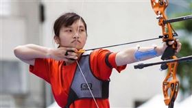 ▲石光國中嚴子喬在女子反曲弓個人賽，摘下隊史首面金牌。（圖／花蓮縣政府提供）