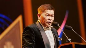 澎恰恰當下還問為何好心降價，口氣似乎會全數歸還。（圖／翻攝自澎恰恰臉書）