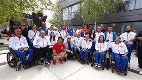 ▲喬科維奇（Novak Djokovic）在Novak網球中心和塞爾維亞帕奧代表隊合照。（圖／翻攝自Novak Djokovic IG）