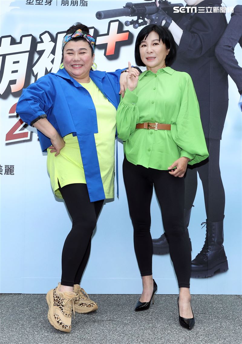 吳淡如、林美秀代言塑身褲活動。（記者邱榮吉/攝影）