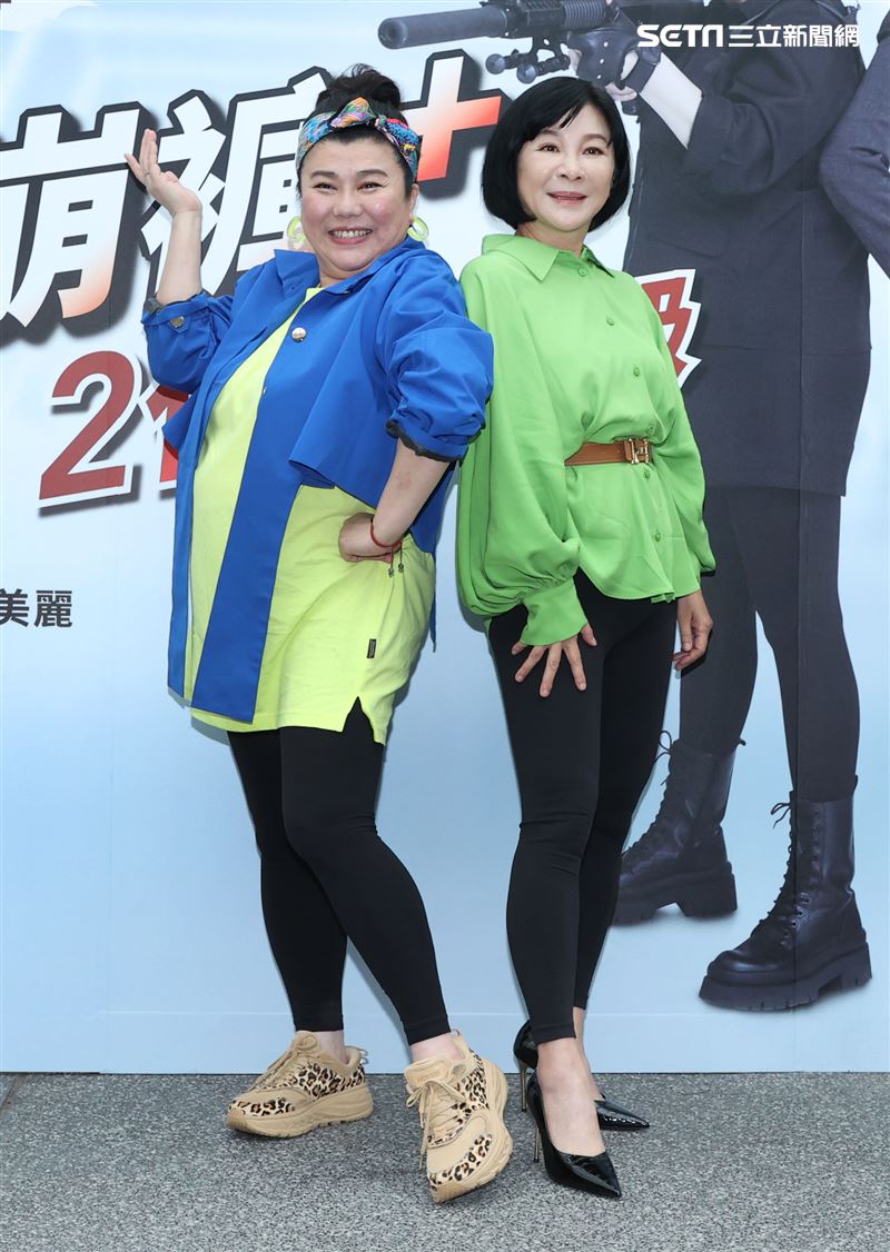 吳淡如、林美秀代言塑身褲活動。（記者邱榮吉/攝影）