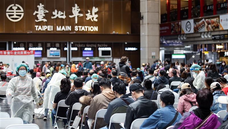3劑免隔離、兒童打疫苗　擬本週敲定