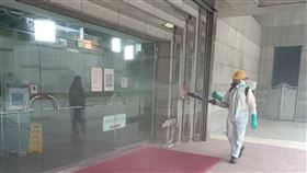 北市聯醫副總院長確診  議會進行清消台北市立聯合醫院一名副總院長確診COVID-19，19日曾赴議會報告，議會緊急在21日上午進行環境清消。（台北市環保局提供）中央社記者陳昱婷傳真  111年4月21日