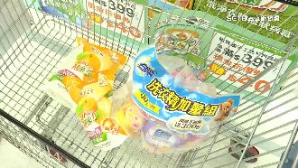 疫情宅在家　賣場清潔用品買氣逆勢增