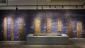 原住民古物屏東美術館展出屏東縣政府典藏豐富多元的原住民文物，推出「生之地kinaizuanan a nia men」特展，22日起至5月29日在屏東美術館展出。（文化處提供）中央社記者郭芷瑄傳真  111年4月22日