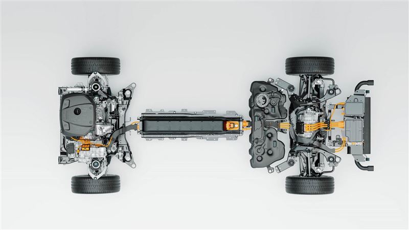 油電系統加料　VOLVO戰力提升