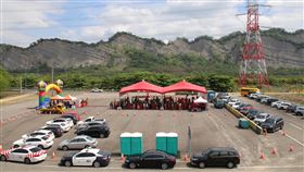 國道6號東草屯休息站開工（1）交通部高速公路局22日舉行「國道6號東草屯休息站新建工程」開工典禮，休息站規劃廁所、停車場及簡易賣店，並有多項節能減碳設計，以取得黃金級綠建築標章為目標，完工後將成為東西向國道首座休息站。中央社記者蕭博陽南投縣攝  111年4月22日