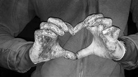 一位烏克蘭軍醫PO出一張照片。（圖／翻攝自《dr.livese》IG）