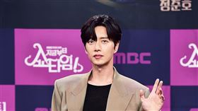 《現在開始是Showtime！》朴海鎮飾演車次雄。（圖／friDay影音提供）