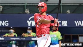 ▲味全龍一壘手拿莫・伊漾。（圖／記者劉彥池攝影）