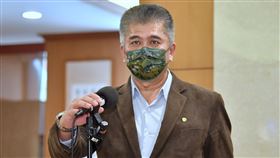 韓豫平獲特赦  立院舉辦記者會前花東防衛指揮部少將參謀長韓豫平（圖）被控詐取加菜金支應民人餐費遭判刑4年半，22日獲總統蔡英文特赦，韓豫平下午在立法院舉行記者會，向蔡總統與各界表達感謝。中央社記者王飛華攝  111年4月22日