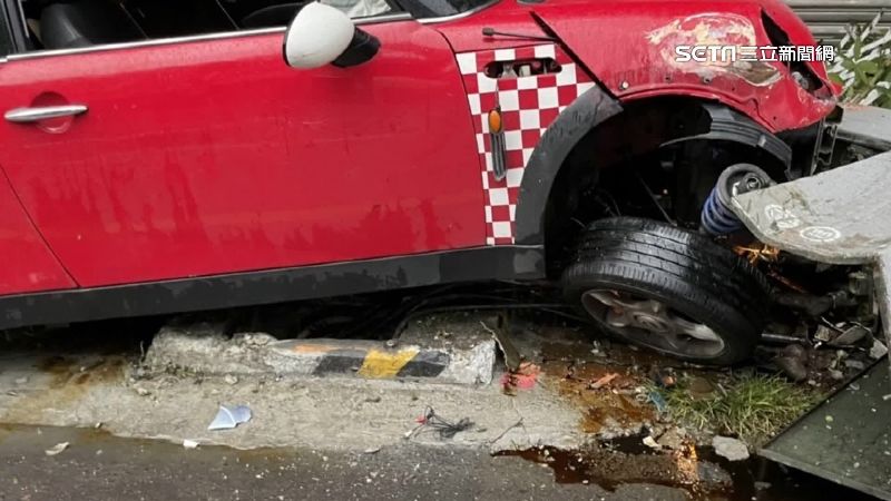 酒駕撞死女騎士　駕駛要媽媽陪下跪