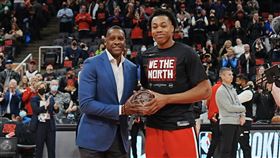 ▲暴龍巴恩斯（Scottie Barnes）獲得年度最佳新秀獎。（圖／翻攝自暴龍推特）