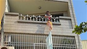 丟鑰匙,居家隔離,取餐,外送員(翻攝自 外送員的奇聞怪事)