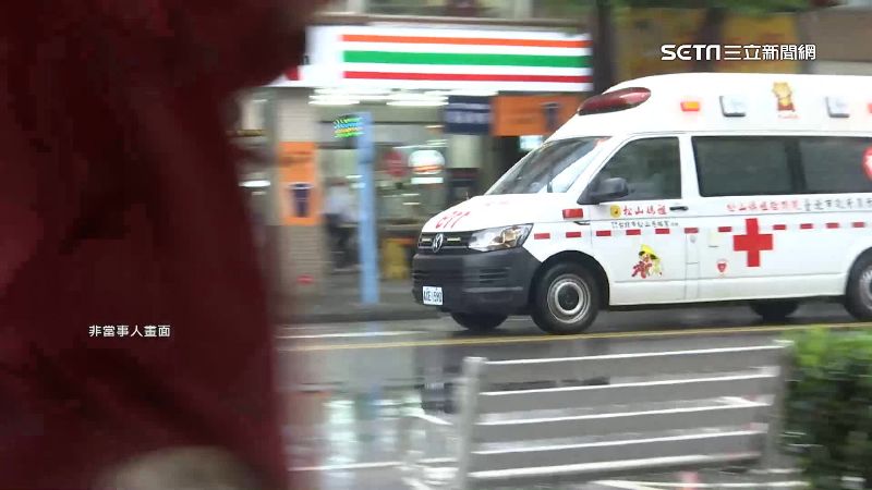 男童突抽搐⋯路人媽趕孩子下車幫送醫