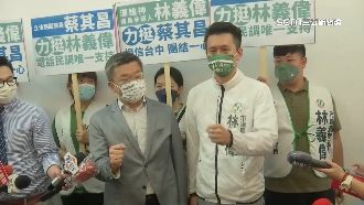 獲徵召選台中市長　蔡其昌陪掃街