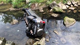 新北市，石碇，皇帝殿，翻車，兄妹