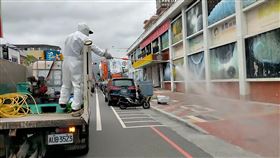 花蓮確診數攀升  相關足跡加強消毒花蓮縣15日新增146例本土確診個案，以衛福部花蓮醫院77人最多，縣府下午說明相關資訊及足跡熱點，並表示環保局已針對相關足跡加強消毒。（花蓮縣環保局提供）中央社記者張祈傳真  111年4月15日