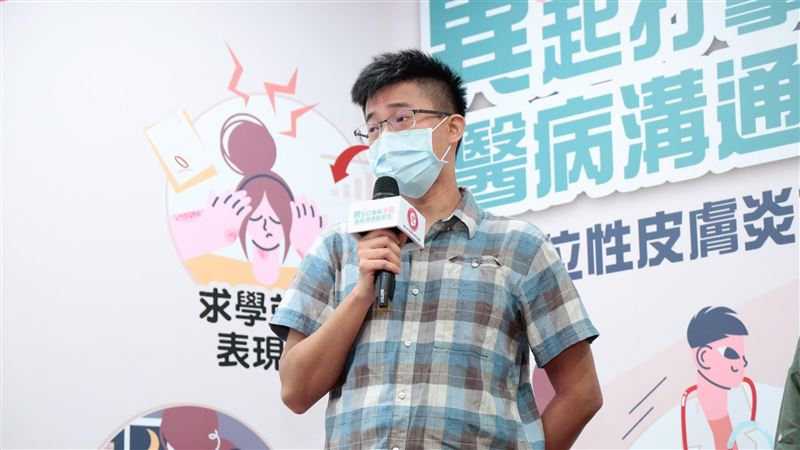 他忍嘔喝下「蟾蜍湯」　內幕令人心酸