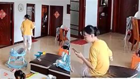 媽媽搞丟寶寶（圖／翻攝自微博）