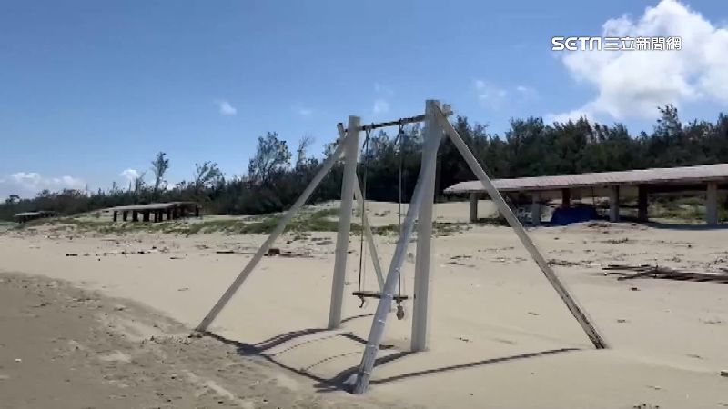 北門海岸退縮嚴重　觀海樓遭海沙淹沒