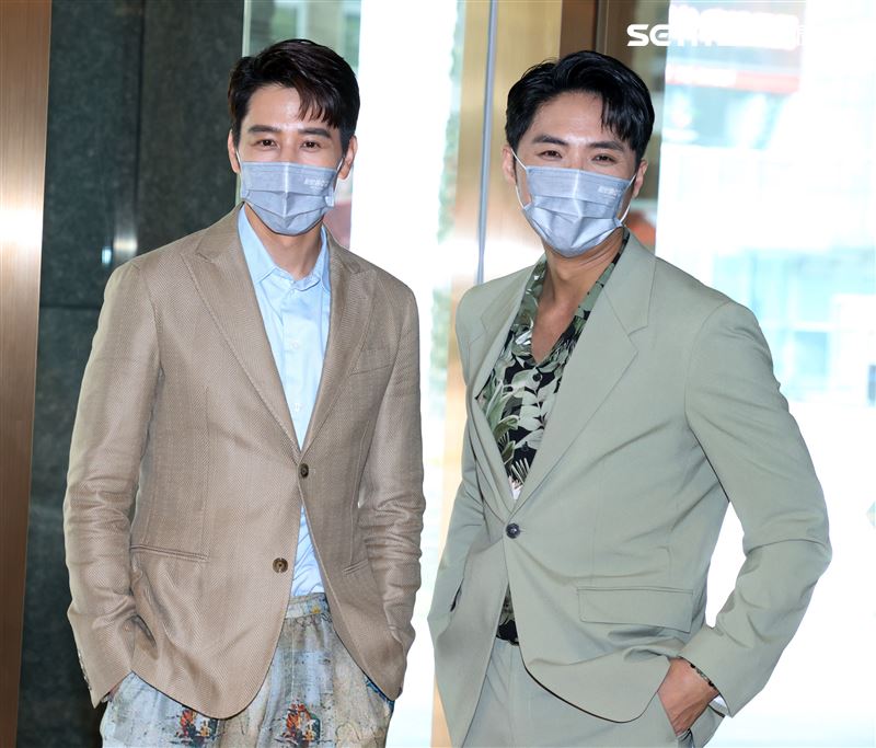 「親愛的亞當」男主角胡宇威、李運慶。（記者邱榮吉/攝影）