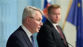 pekka.haavisto
https://twitter.com/Haavisto/status/1514241035257487360/photo/1