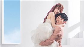 米砂婚紗照。（圖／翻攝自米砂IG）