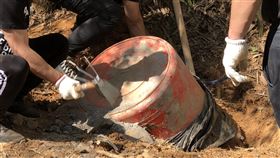 兩桶屍命案，徐德益，蔡姓少女，王嫌，陳姓少女，強酸溶屍，剪刀刺胸，