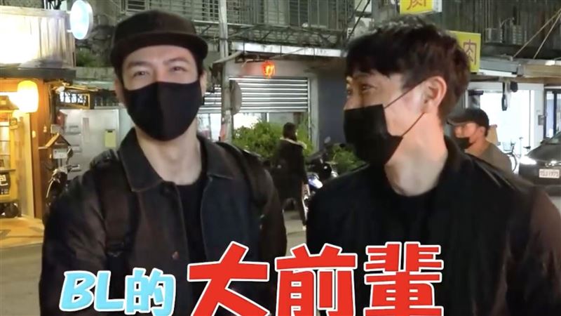 BL前輩現身　4男神互摸胸肌網羞爆