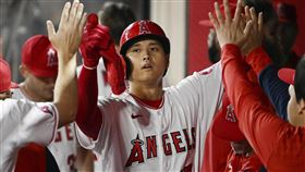 ▲大谷翔平打第2棒敲安。（圖／美聯社／達志影像）